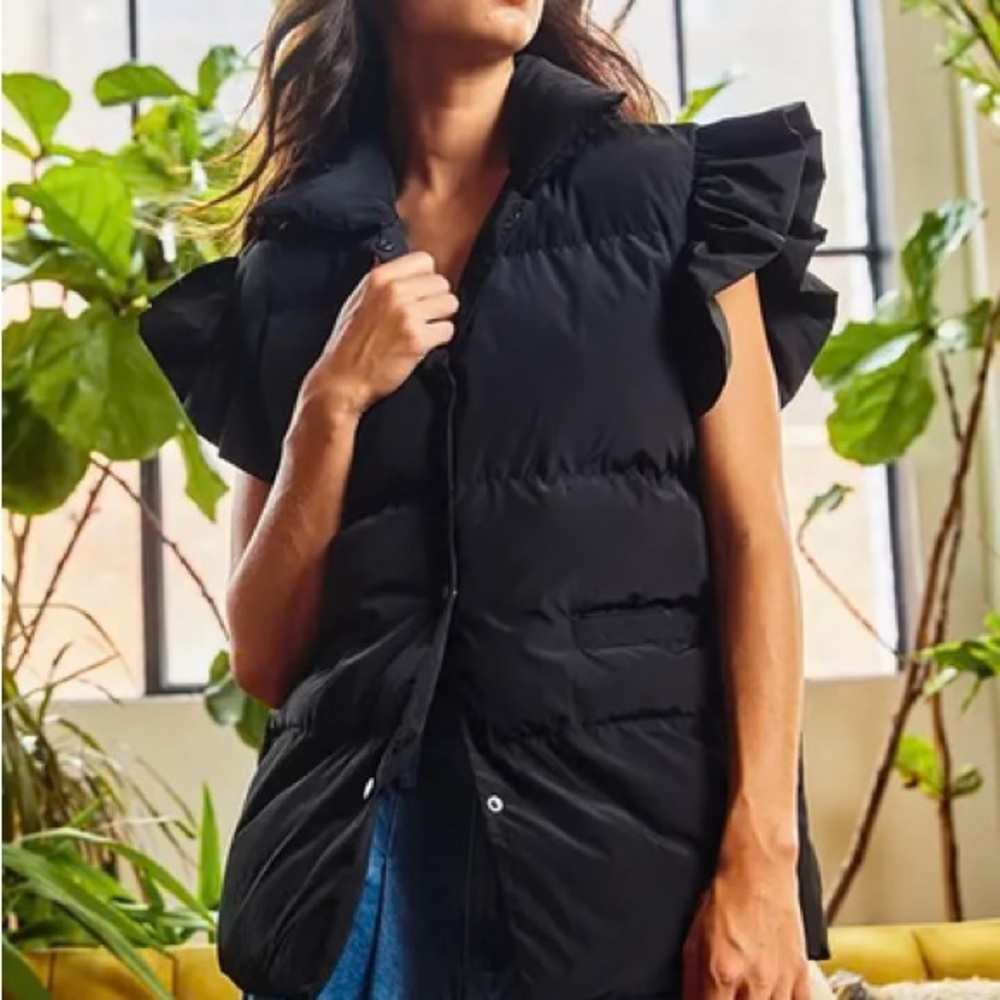 BUCKETLIST Black Puffer Vest